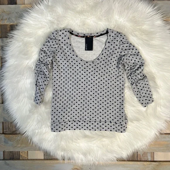 EUC [Dolan] 3/4 Sleeve Top | Grey · Gray & Navy Polka Dot {Anthro} Shirt | Small - Picture 3 of 14
